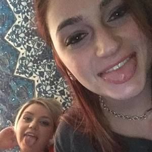 Meet your Posher, Caroline